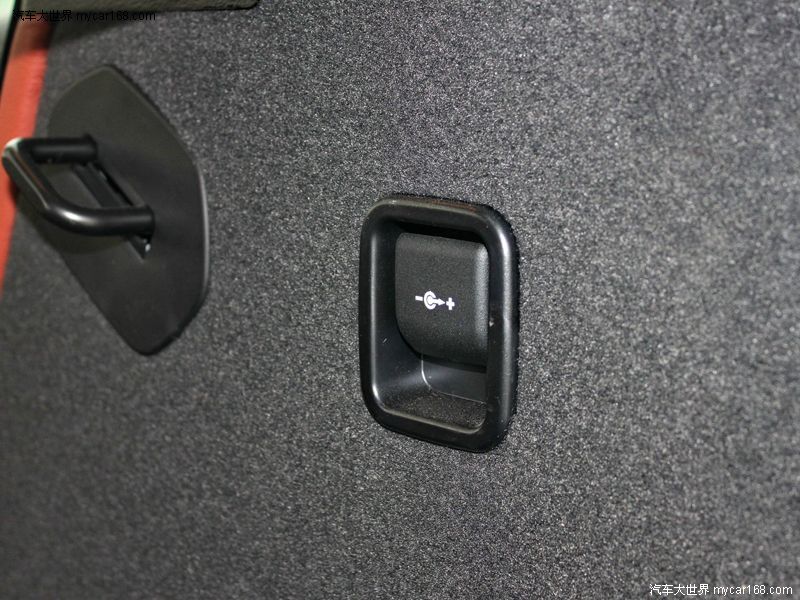 2013款 改款 xDrive20i 豪华型