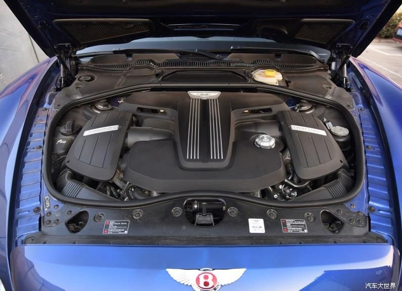 新飞驰2017款 4.0T V8 S 标准版