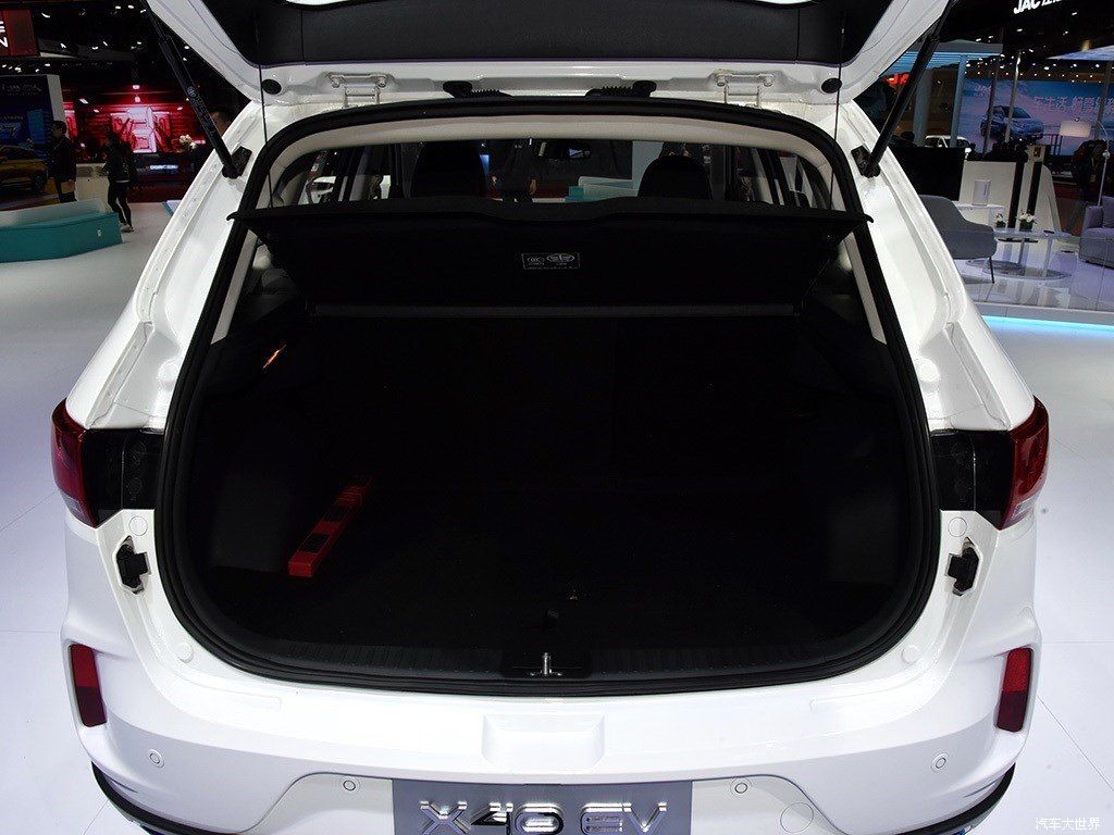2019款 EV400 尊享型