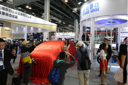 上海RA改装车展 大众威然高端定制版雅典娜震撼发布