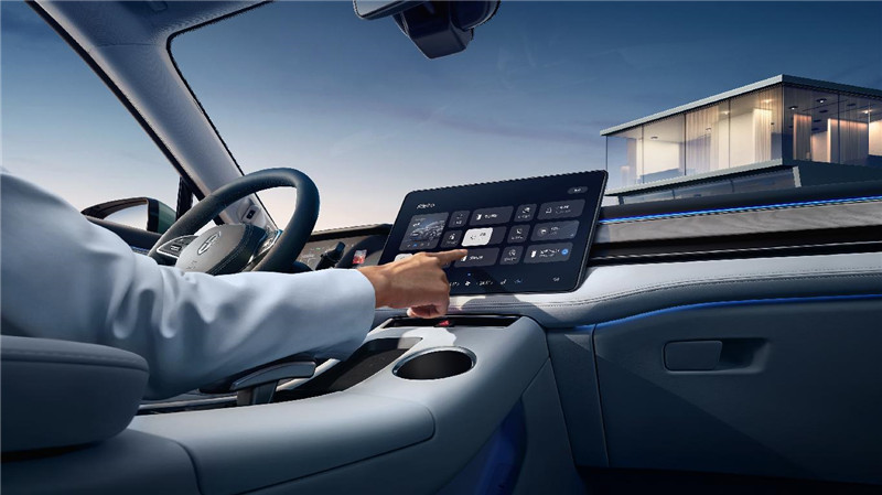 搭载HarmonyOS智能座舱 AITO品牌首款新品问界M5发布