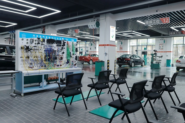 强者联手！天猫养车联合杭州技师学院成立首个生产性实训基地